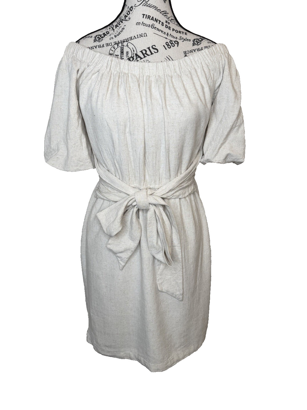 Guess Women’s Short Dress Size Medium Ivory Off Shoulder Tie Front Or Back Lined